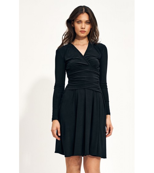 Sukienka Czarna sukienka z kopertowym dekoltem S212 Black - Nife
