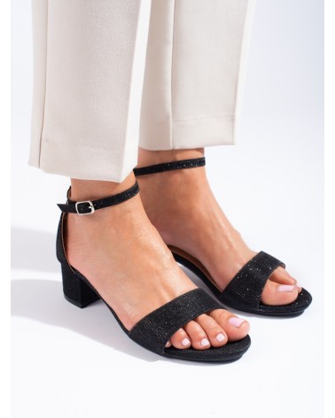 Eleganckie brokatowe sandały na niskim obcasie czarne