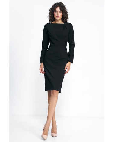 Sukienka Czarna sukienka z zakładkami na dekolcie S227 Black - Nife
