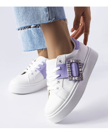 Białe sneakersy zdobione fioletową klamerką Ike