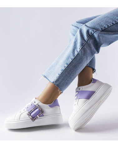 Białe sneakersy zdobione fioletową klamerką Ike